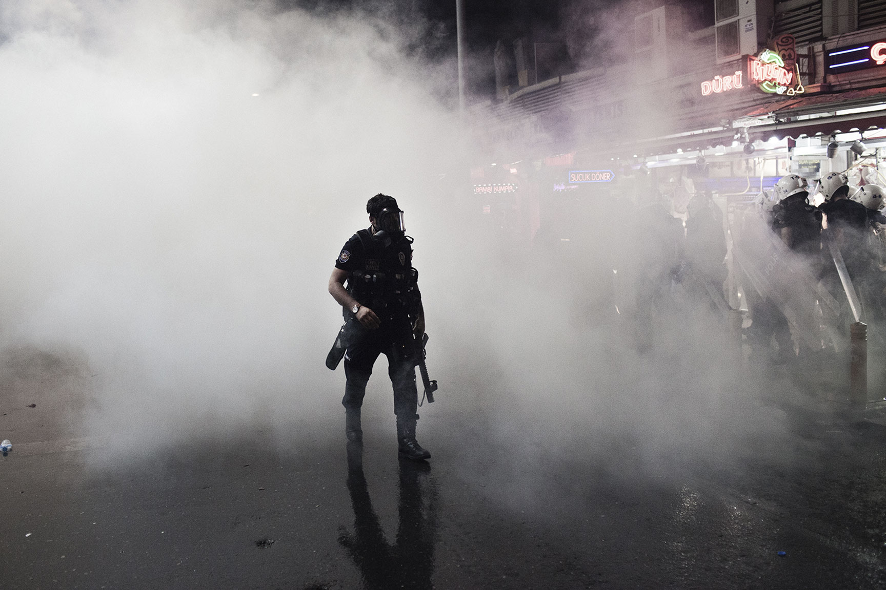 TURKEY_ISTANBUL_EVICTION2_20130622-380.jpg